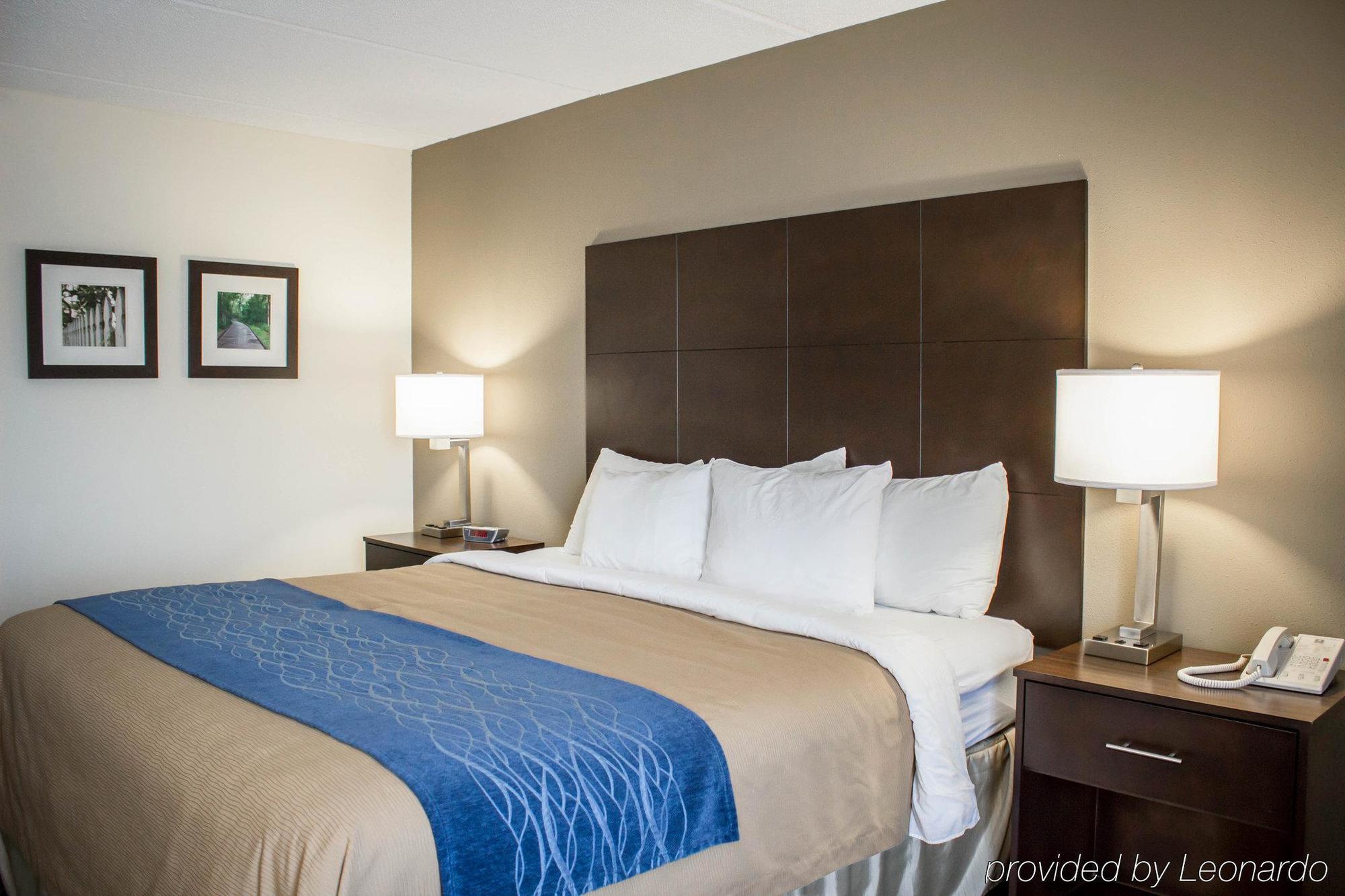 Comfort Inn & Suites Fuquay Varina Buitenkant foto